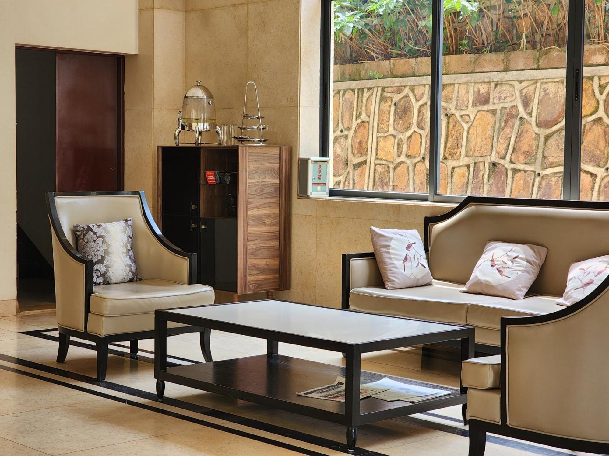 Dmall Hotel Kigali Exterior foto